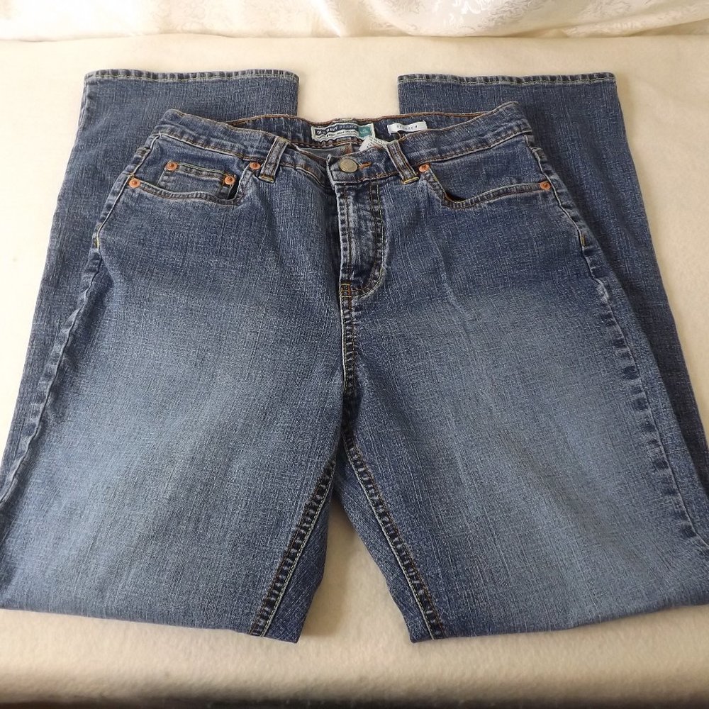 Old Navy Boot-Cut Jeans- Women's 6 Short